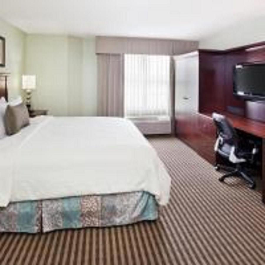 Holiday Inn Express Hotel & Suites Atlanta Buckhead By Ihg Zewnętrze zdjęcie