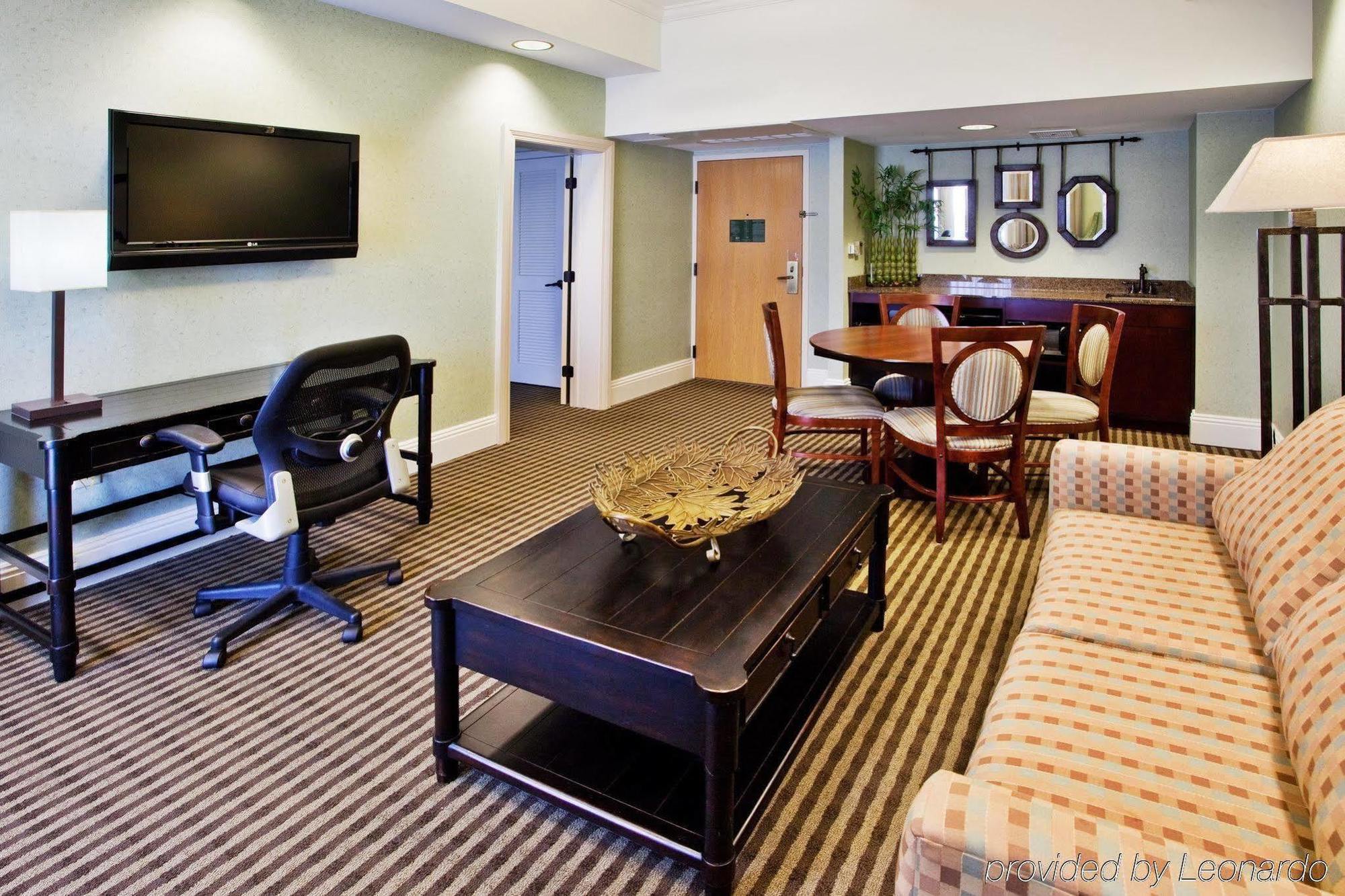 Holiday Inn Express Hotel & Suites Atlanta Buckhead By Ihg Zewnętrze zdjęcie