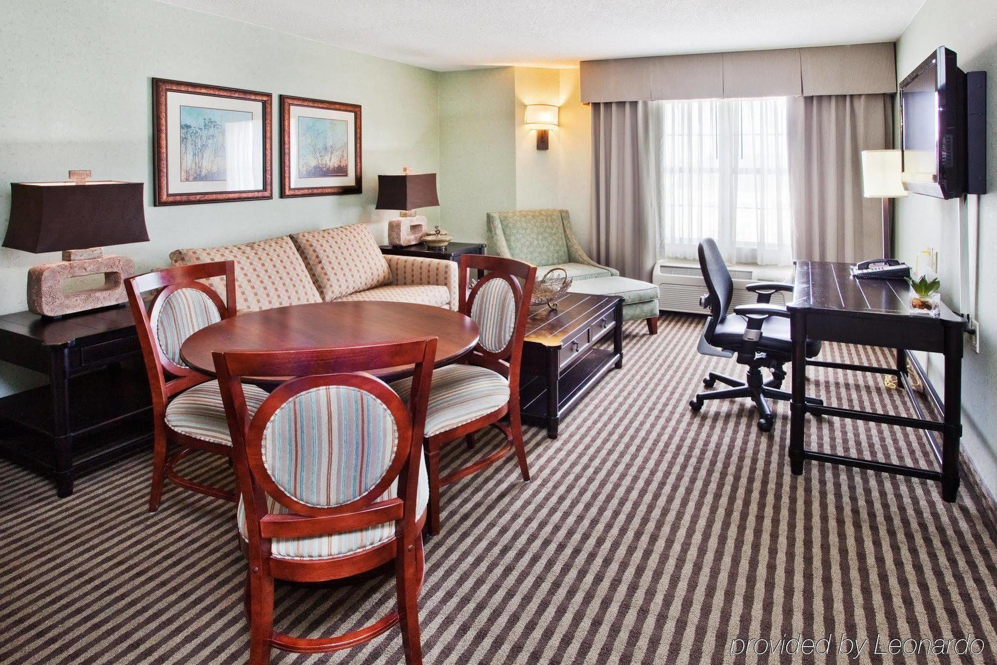 Holiday Inn Express Hotel & Suites Atlanta Buckhead By Ihg Zewnętrze zdjęcie